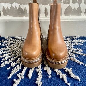 Christian Louboutin
Emilia Pyraclou studded leather Tan Chelsea boots